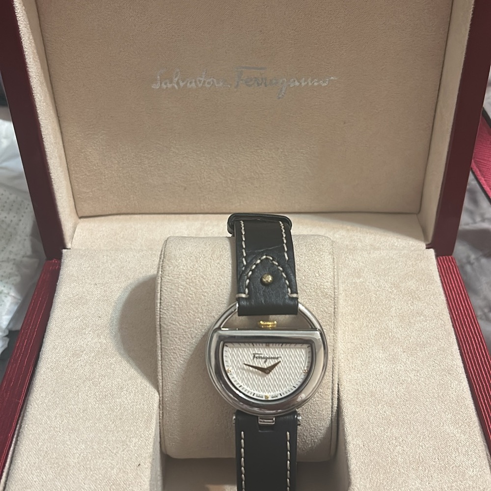 Salvatore Farragamo Firenze womens watch